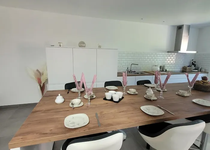 La Grange Aux Anneaux Willa Oupeye